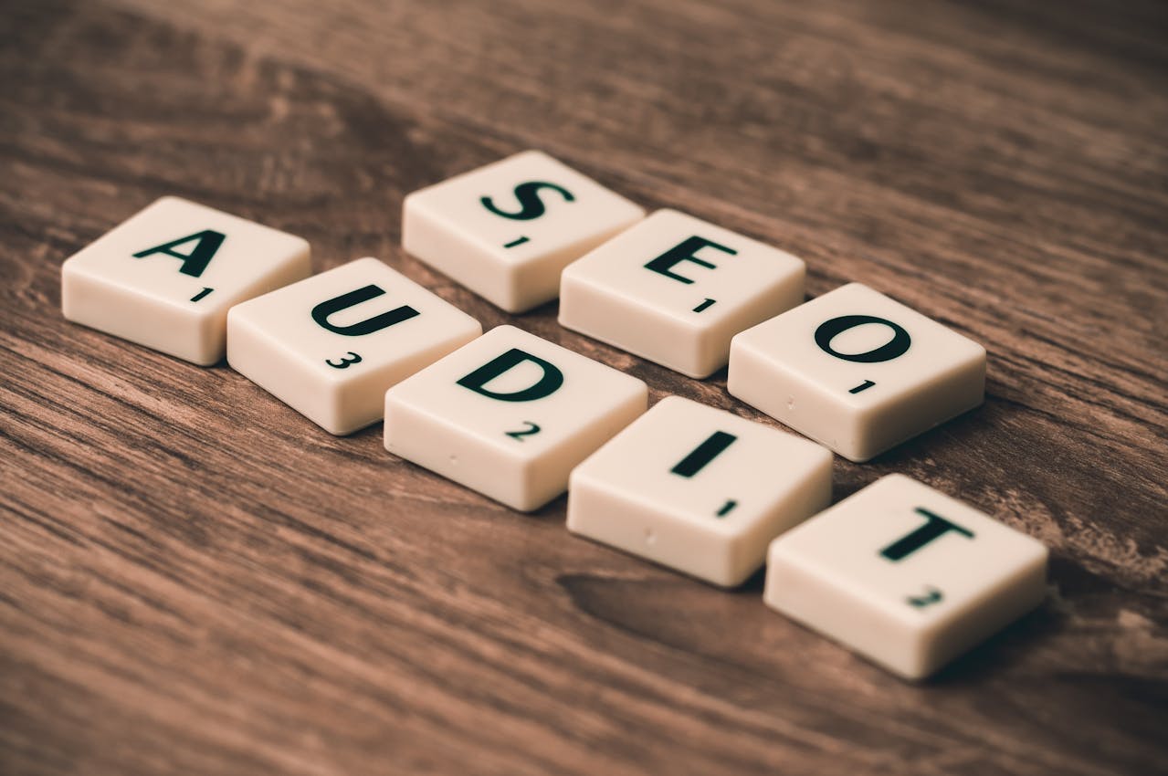Capa: SEO Técnico: A Base Invisível Que Define Se Você Vai Rankear ou Não